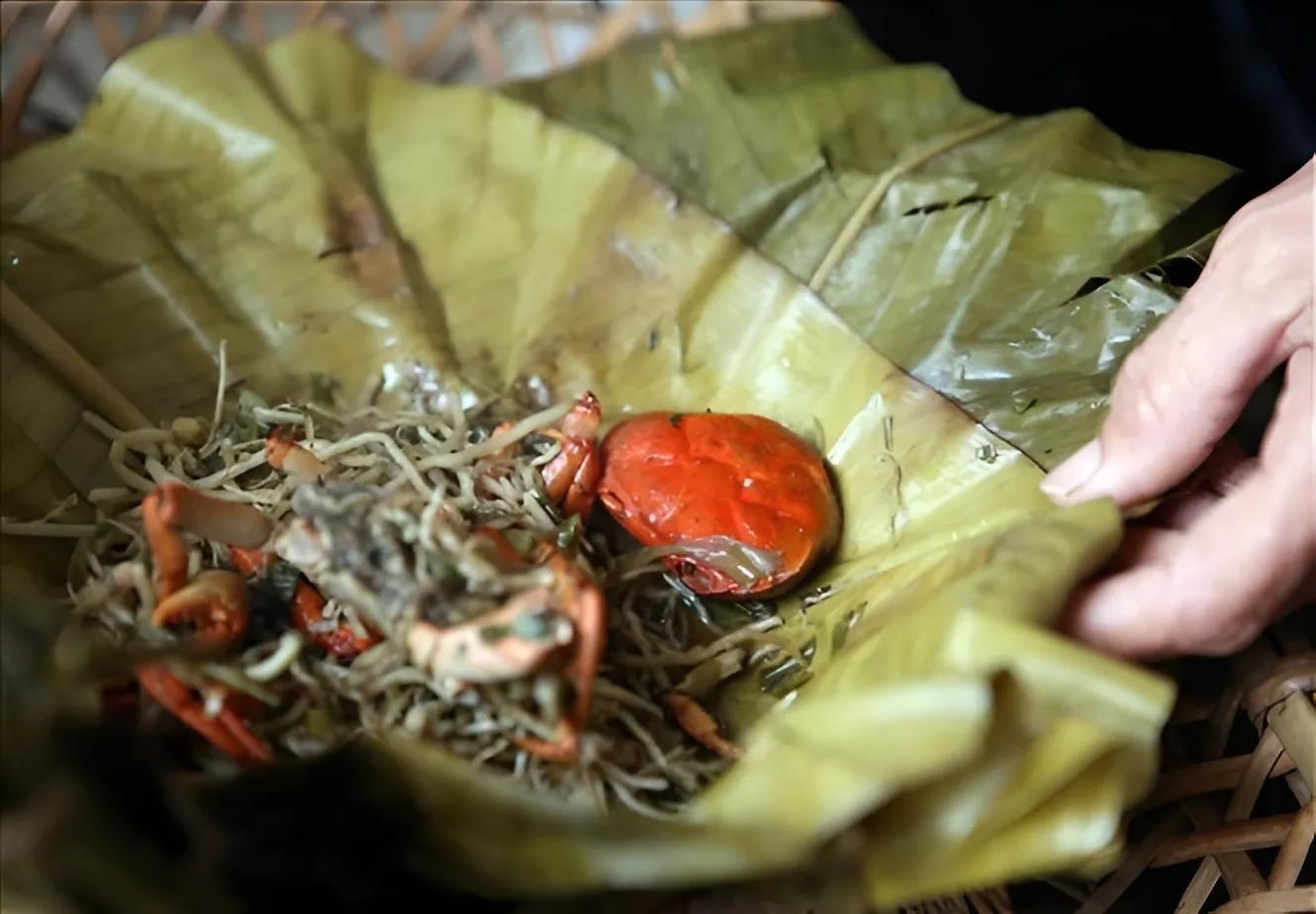 Chuẩn bị mâm cơm cúng tổ tiên