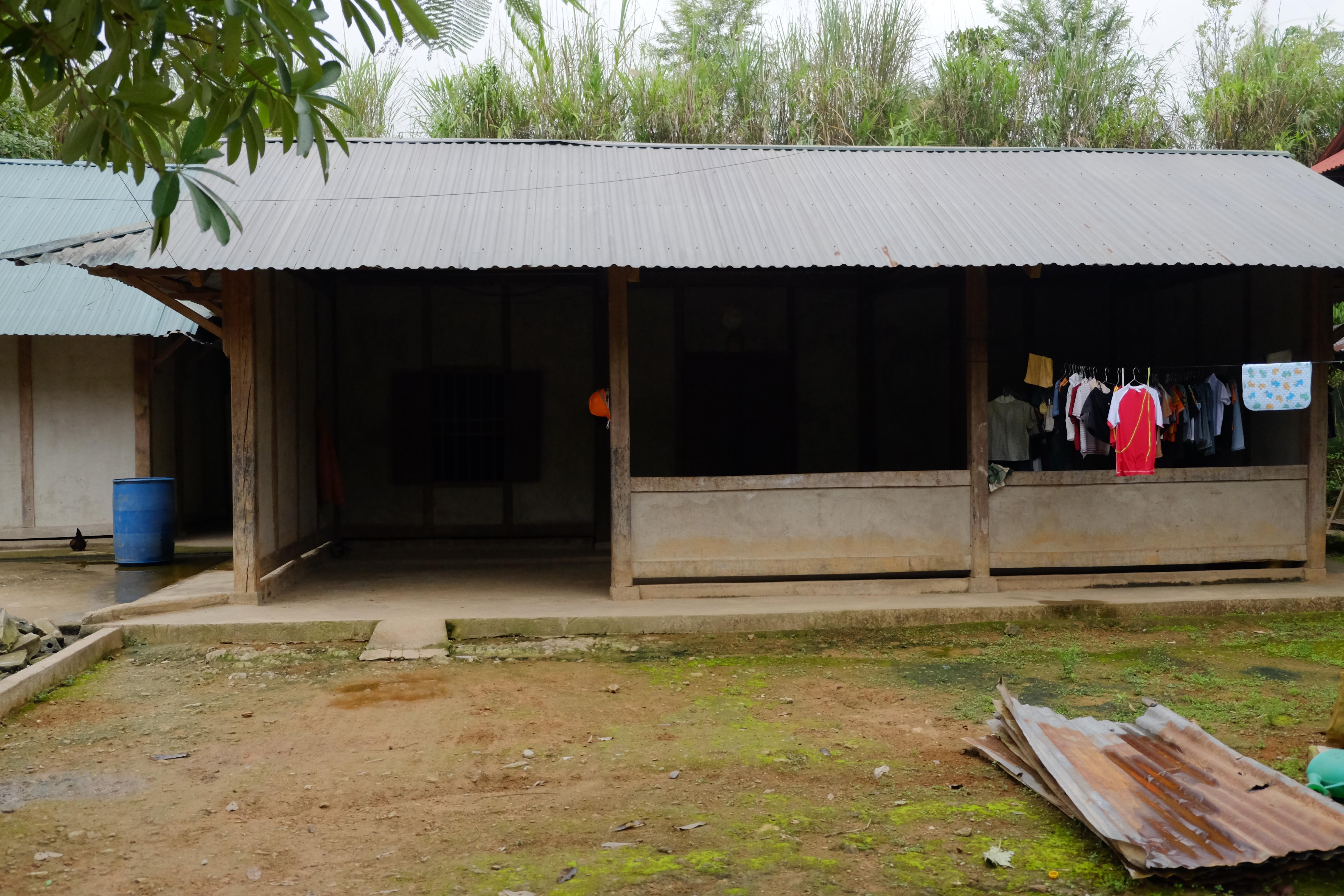 Nhà ở - có không gian nhà phụ phía trước