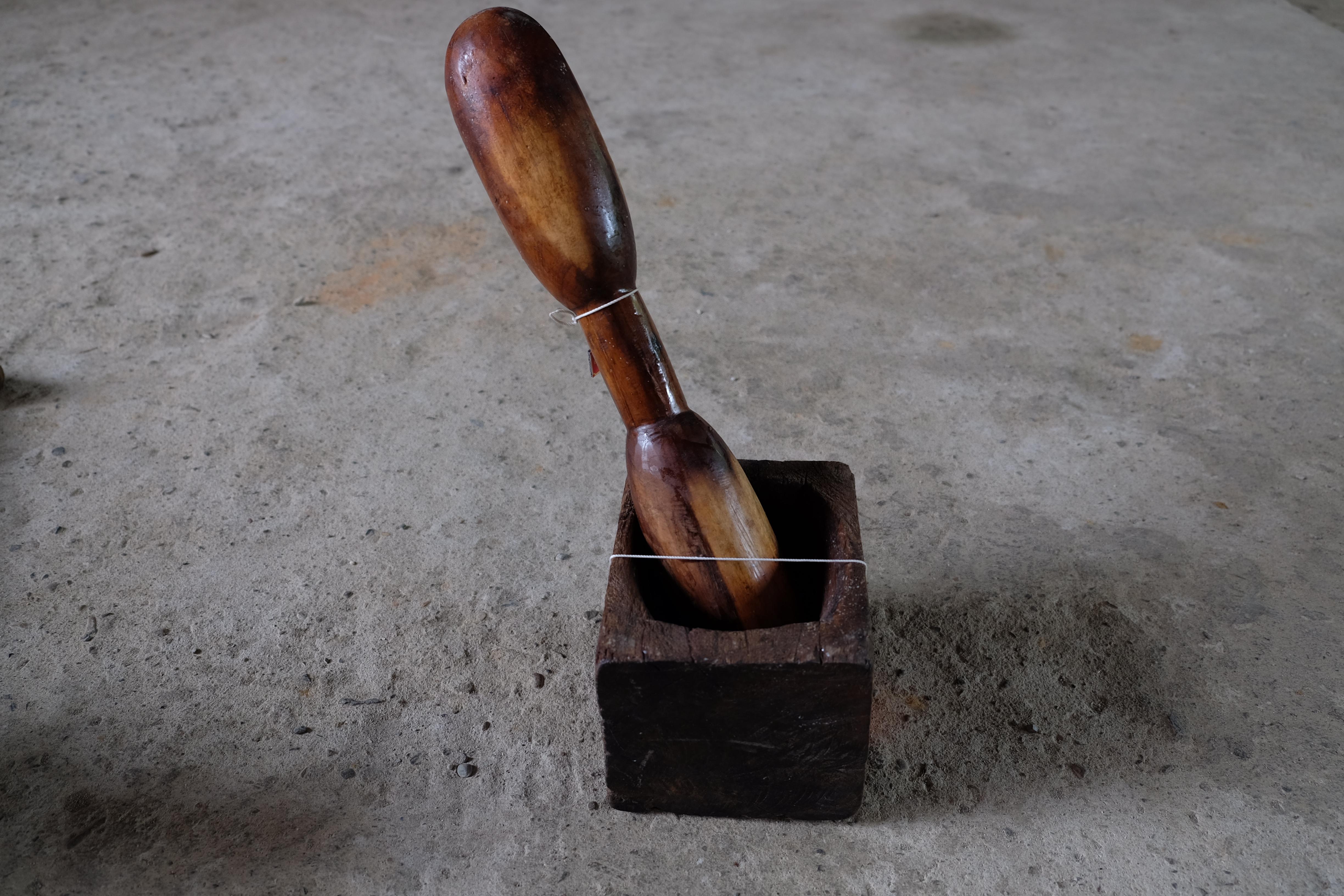 Bộ cối, chày bằng gỗ