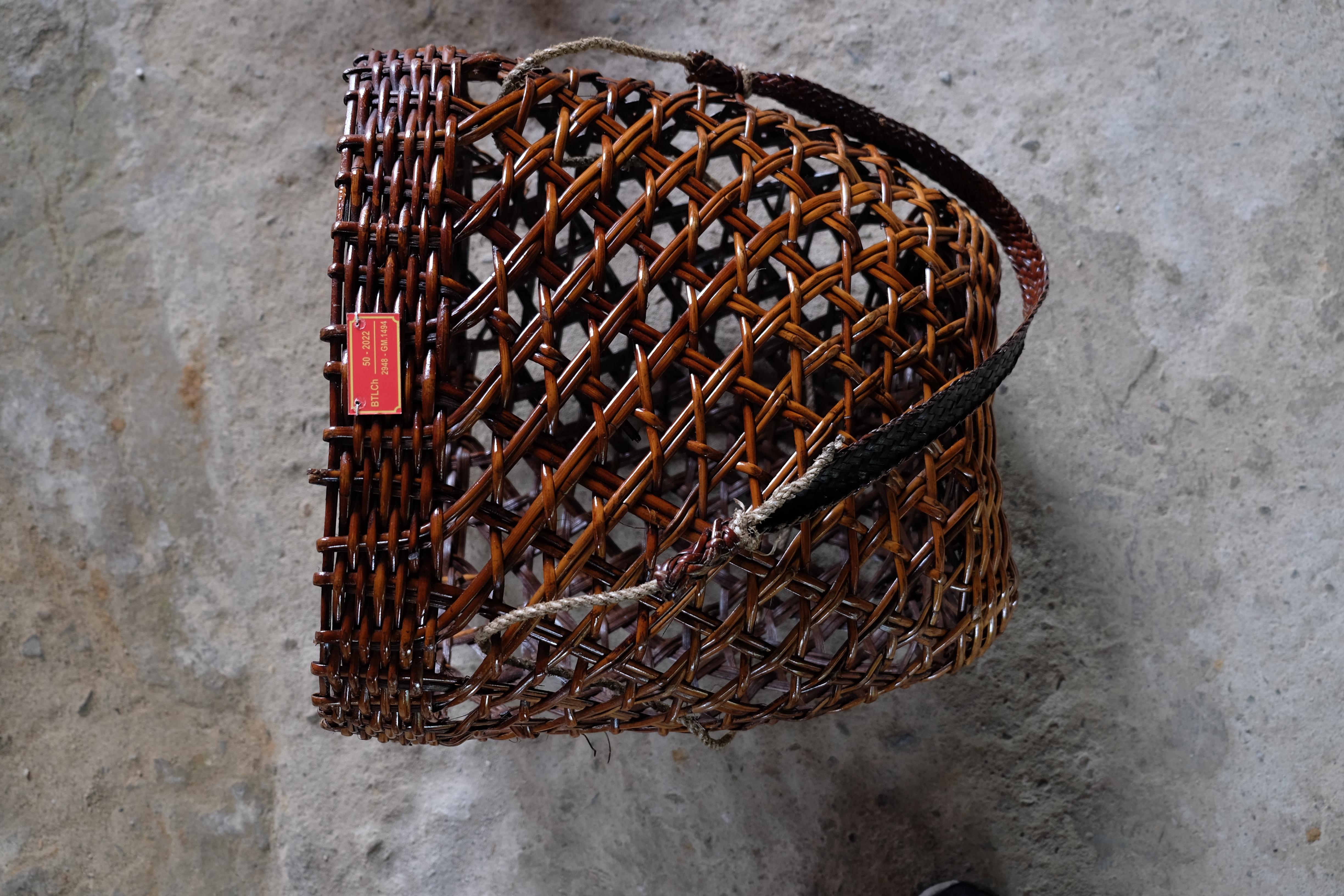 Gùi mắt to - loại lớn