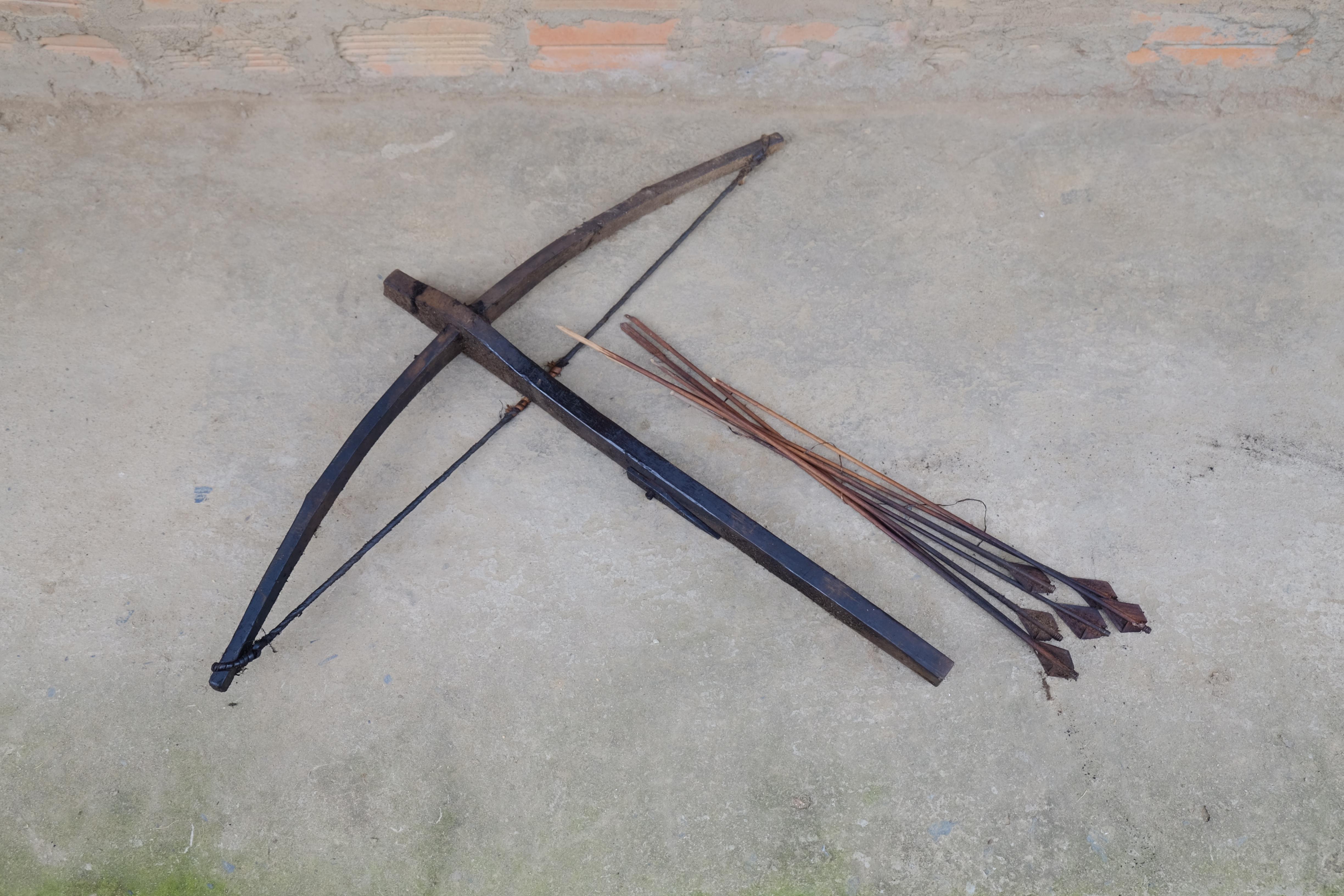 Bộ nỏ và tên - loại nhỏ