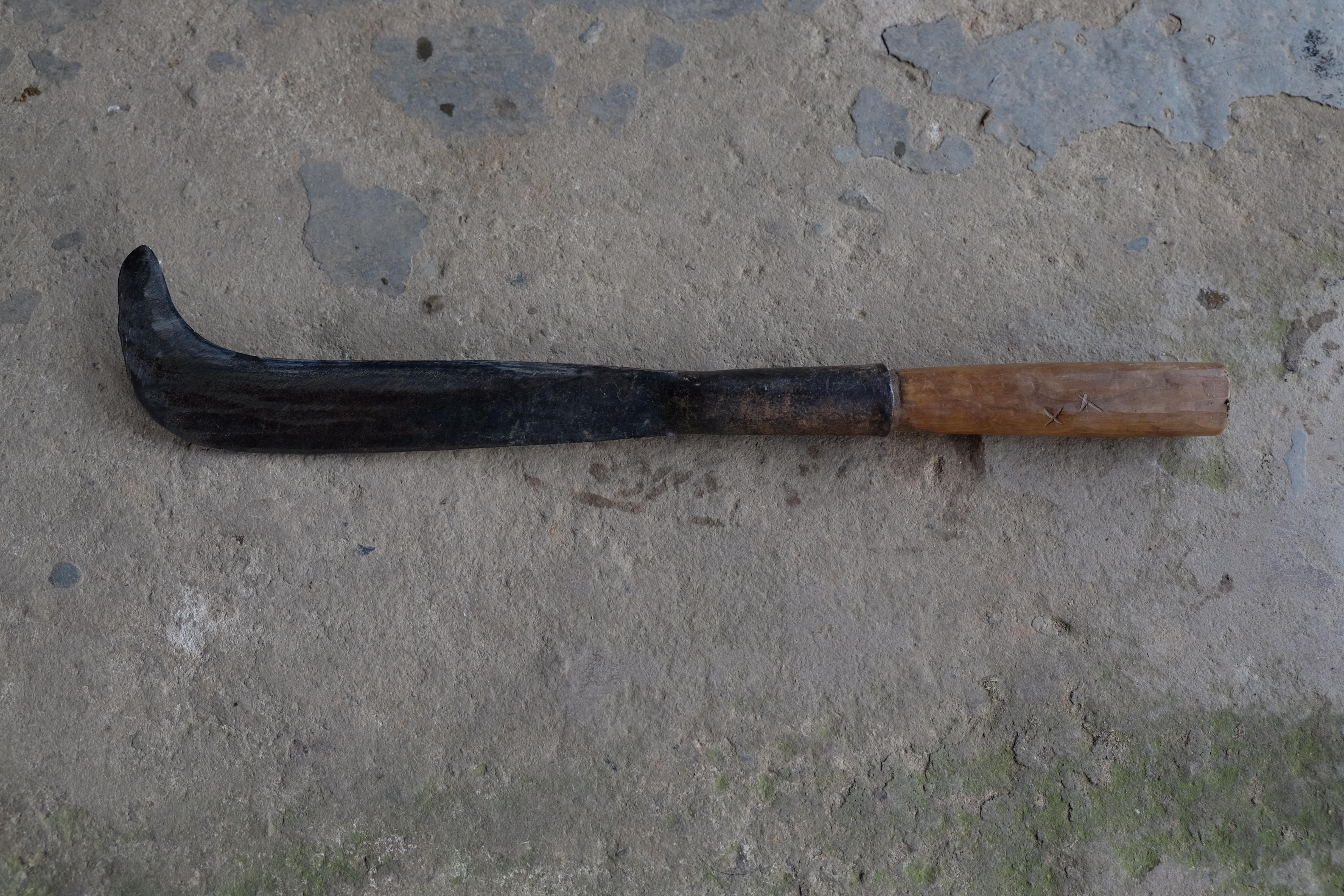 Dụng cụ cắt lúa