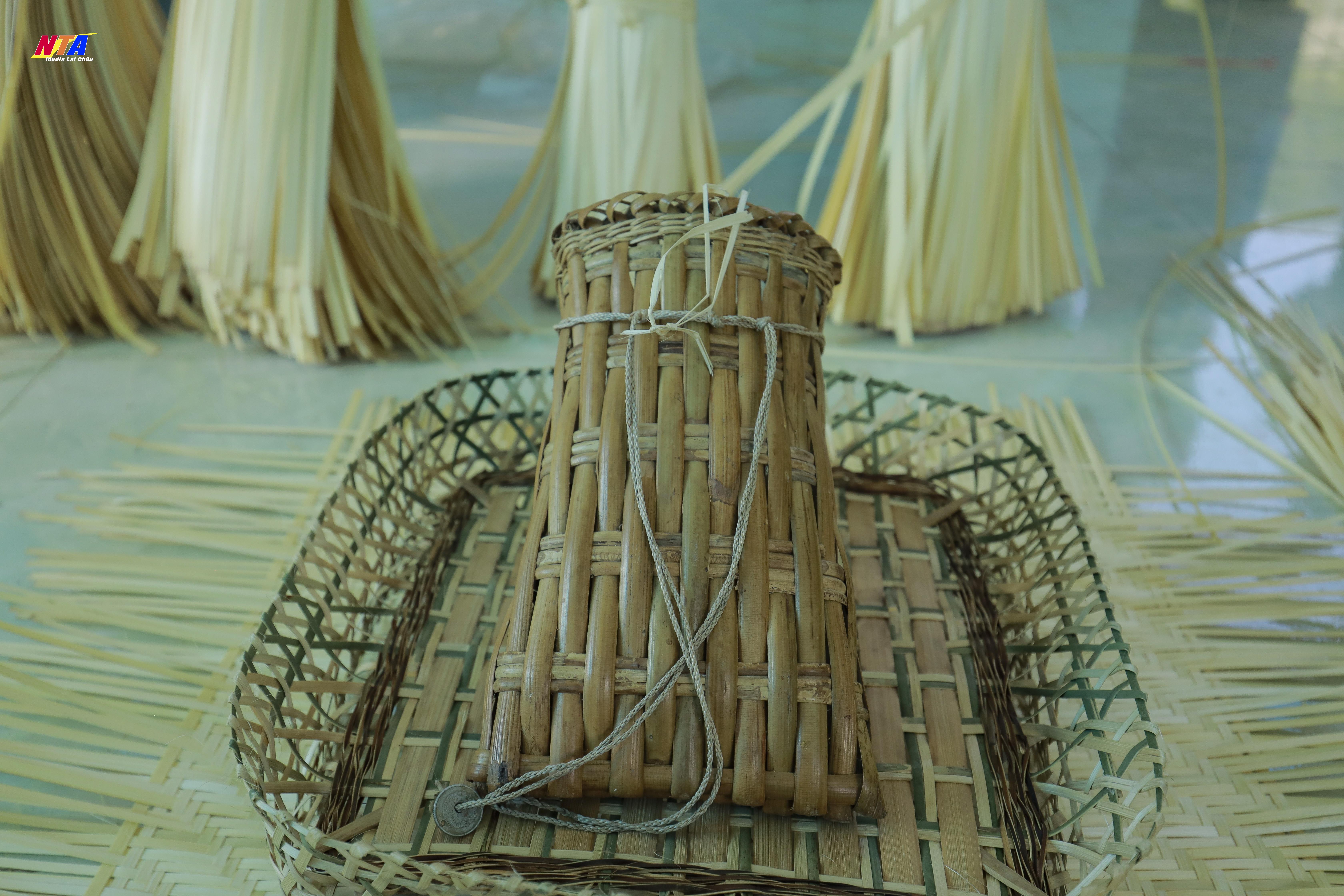 Bao đựng dao - đan lát